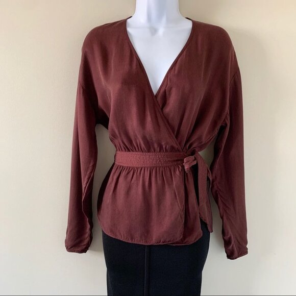 Aritzia Wilfred Anemone Blouse Wrap Tie Up Belted V-neck Truffle Maroon Size XS - Picture 3 of 16